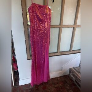 City Triangles Vibrant Pink Sequin Dress-so fun and festive💕 cute comfy unique